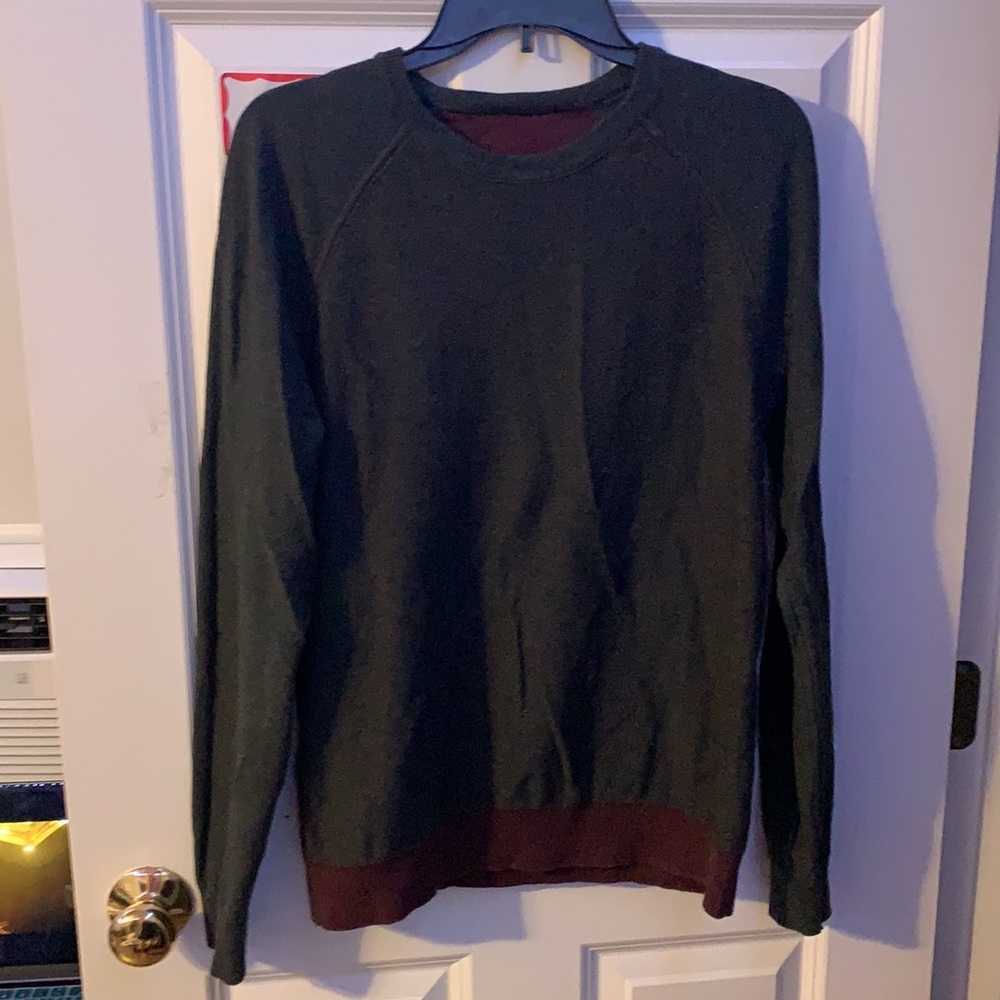 Reversible Express Sweater - Picture 2 of 3